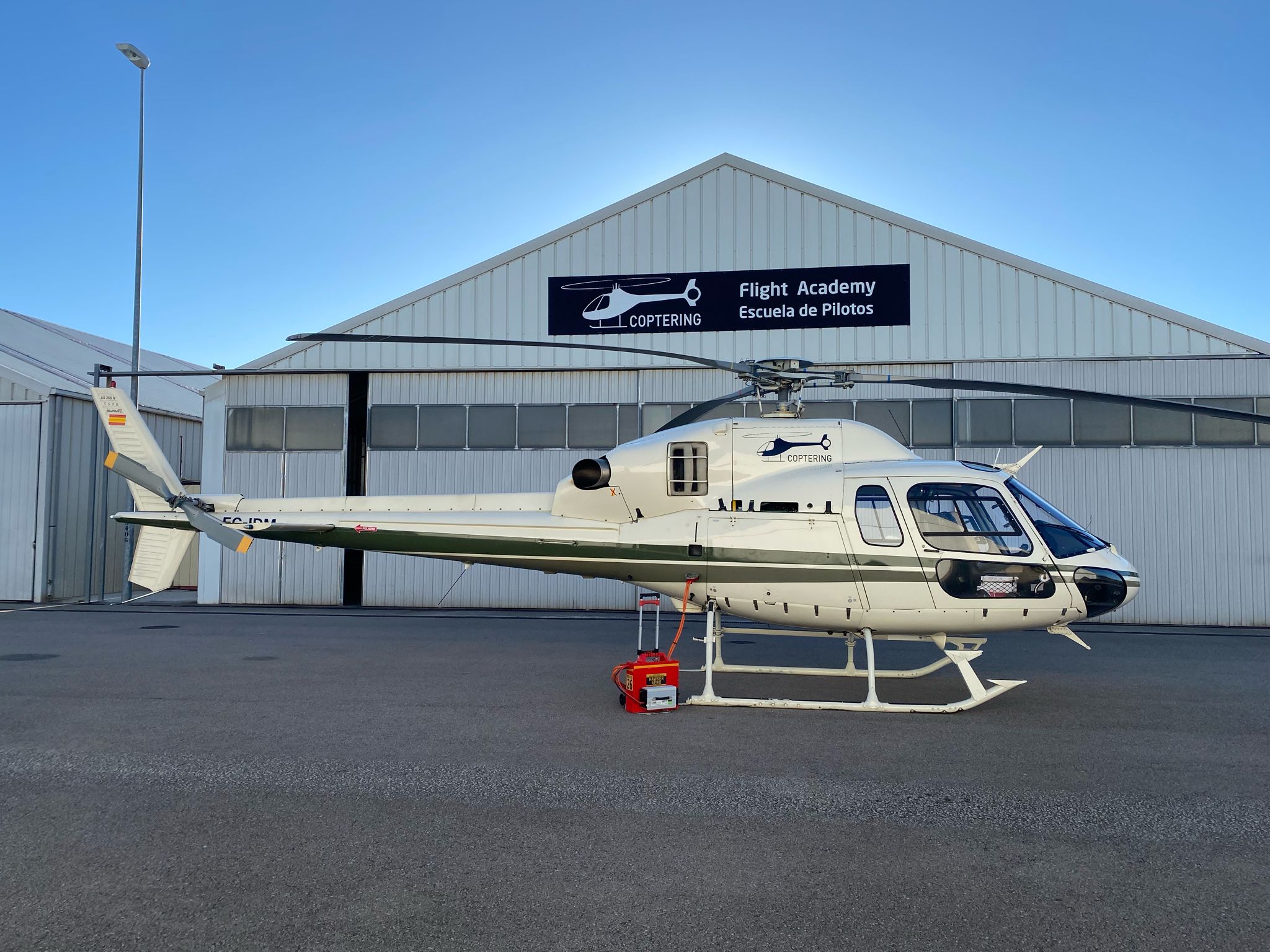 REDBOX RB75A.HAWKER AERO 2841 Portable ground power unit aircraft for AIRBUS AS365N helicopter